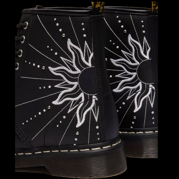 DR. MARTENS 41813001 GENIX_NAPPA_1460_SOLAR_FLAIRE_BLACK 2025 Woman\'s 11 …G4 Dr Martens - 8 Eyelet Solar Flare Reclaimed Leather Lace up  main image 3