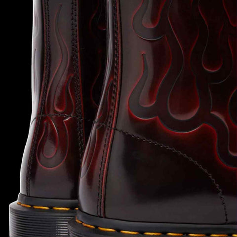 Dr Martens - 8 Eyelet Inferno Arcadia Rub Off Leather Boots