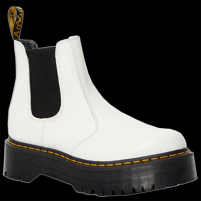 styling doc martens chelsea boots white｜TikTok Search